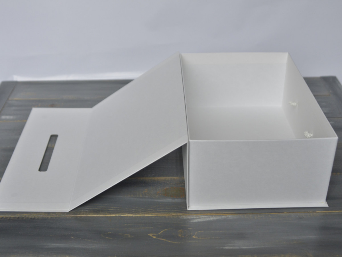 EKONIA, white