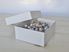 THEONA, white